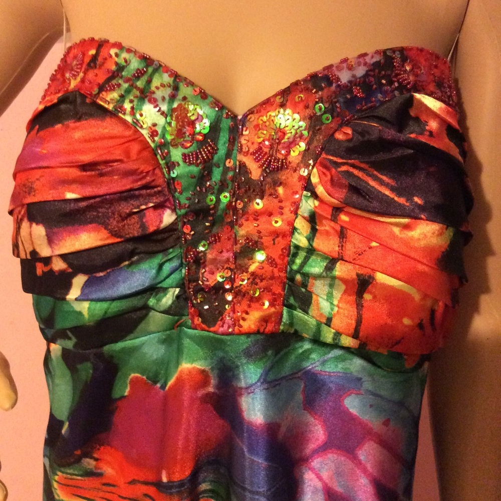 Fun Multicolor Strapless Formal - image 2